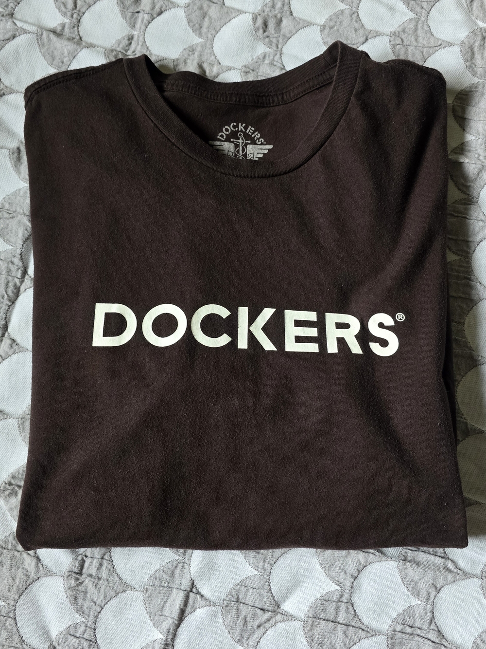 Dockers Logo Graphic T-shirt Dark Brown White Print Size M